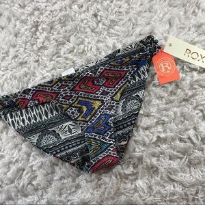NWT- ROXY- REVERSIBLE TRIBAL & FLORAL PATTERN